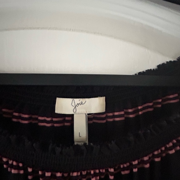 Joie beautiful silk black blouse - Picture 3 of 3